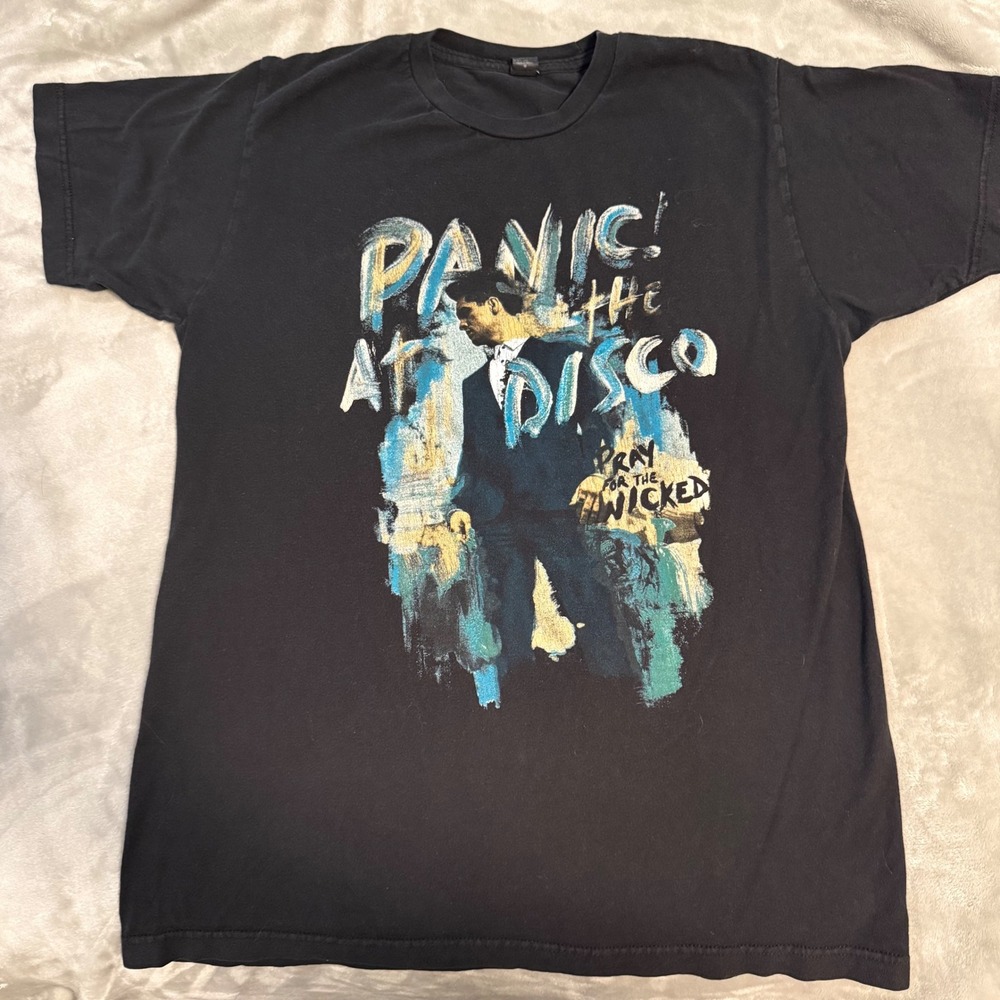 Panic! At The Disco Pray for the Wicked‎ Tour Tee Black Graphic Shirt M
